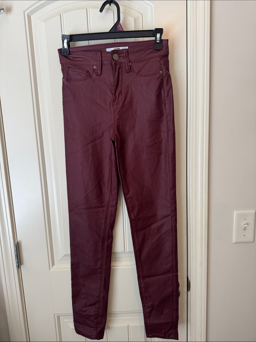 High-Rise Skinny Jeans in Burgundy Size 7